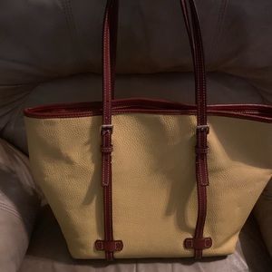 Dooney & Bourke Bags - Dooney & Bourke handbag in perfect condition Dooney & Bourke Bags - Dooney & Bourke handbag in perfect condition